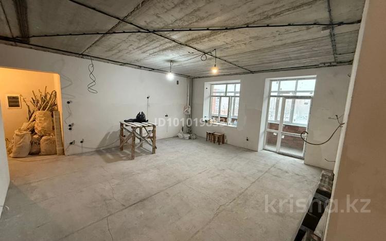 2-бөлмелі пәтер · 83 м² · 5/6 қабат, Расковой 9/2, бағасы: ~ 41.2 млн ₸ в Павлодаре — фото 19