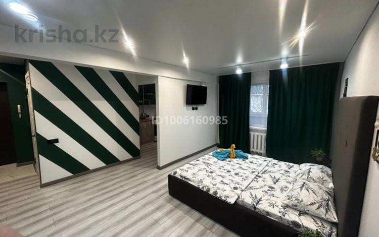 1-комнатная квартира · 30 м² · 3 этаж, Назарбаева 7 за 12 000 ₸ в Усть-Каменогорске — фото 2