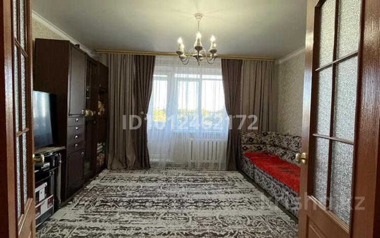 4-комнатная квартира · 81 м² · 5/9 этаж, Майкудук, 19й микрорайон 75 за 25 млн ₸ в Караганде, Алихана Бокейханова р-н — фото 2