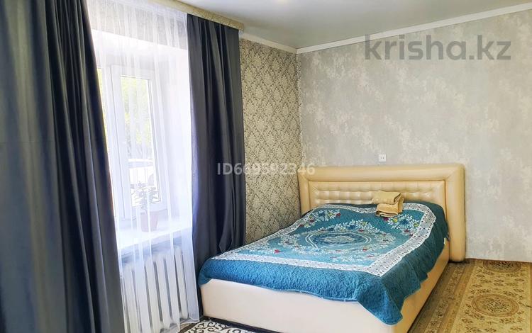 1-комнатная квартира · 30 м² · 1/5 этаж, 342-й квартал за 10 000 ₸ в Семее — фото 14