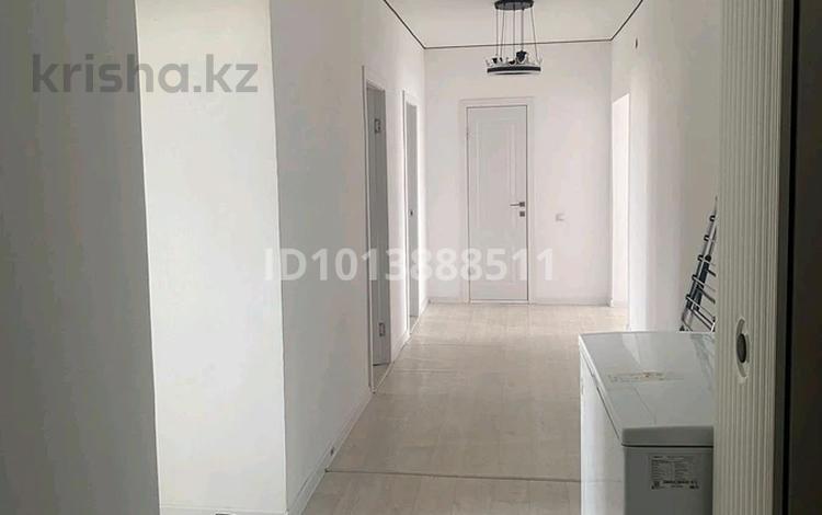 3-бөлмелі пәтер · 91.9 м² · 9/9 қабат, Алтын орда ш/а. 350 — Возле нового Стадиона, бағасы: 35 млн ₸ в Актобе, мкр. Алтын орда — фото 2