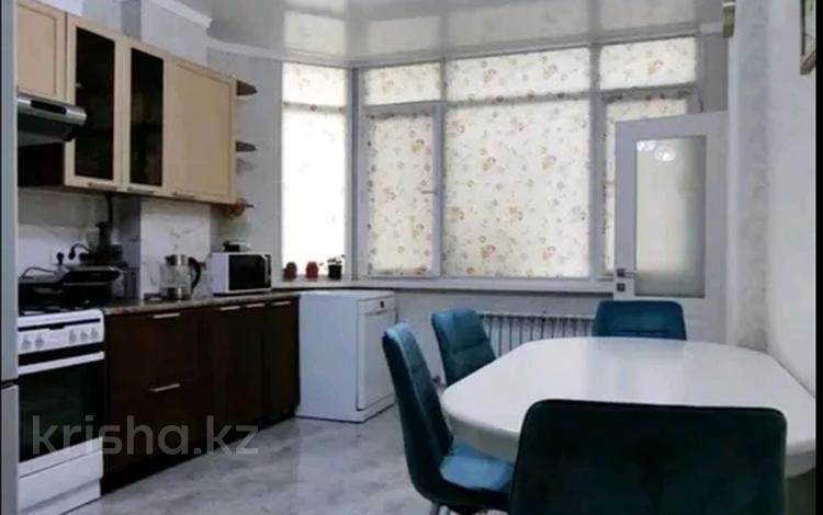 2-бөлмелі пәтер · 61 м² · 1/9 қабат, мкр Мамыр-3 — Сыина Шаляпина, бағасы: 49 млн ₸ в Алматы, Ауэзовский р-н — фото 2