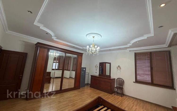 9-комнатная квартира · 500 м² · 8/9 этаж, Женис 1 за 195 млн 〒 в Астане, Сарыарка р-н — фото 4