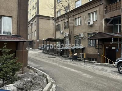 Свободное назначение, офисы, магазины и бутики, склады, общепит, салоны красоты, медцентры и аптеки, образование, развлечения · 60 м² за 35 млн ₸ в Алматы, Бостандыкский р-н