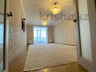 3-комнатная квартира, 103 м², 9/10 этаж, мкр Женис 11 за 42 млн 〒 в Уральске, мкр Женис