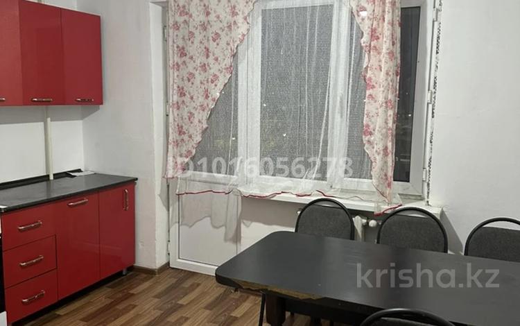 2-бөлмелі пәтер · 69 м² · 3/5 қабат, Сагадата нурмаганбетова 32, бағасы: 160 000 ₸ в Талдыкоргане, мкр военный городок Жулдыз — фото 2