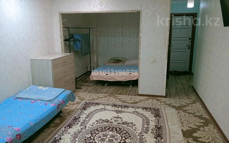 1-комнатная квартира · 50 м² · 1/10 этаж, 4-й мкр 5 за 10 000 ₸ в Актау — фото 2