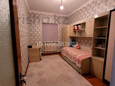 Отдельный дом · 5 комнат · 140 м², Бекшораұлы 60 — Арай за 200 000 〒 в 