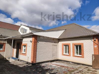 Отдельный дом · 4 комнаты · 165 м² · 316 сот., Бурабай 24 — ул Жургенова,14 школа за 25.5 млн 〒 в Актобе, мкр. Курмыш