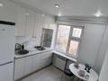 1-комнатная квартира · 37 м² · 4/5 этаж, мкр 8, Братьев жубановых 296/к3 — Дару, Лётное училище, ДВД, Жубанова университет за 10 000 ₸ в Актобе — фото 5
