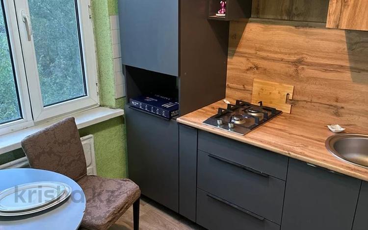 2-бөлмелі пәтер · 43 м² · 3/5 қабат, Самал 10, бағасы: 130 000 ₸ в Талдыкоргане, мкр Самал — фото 2