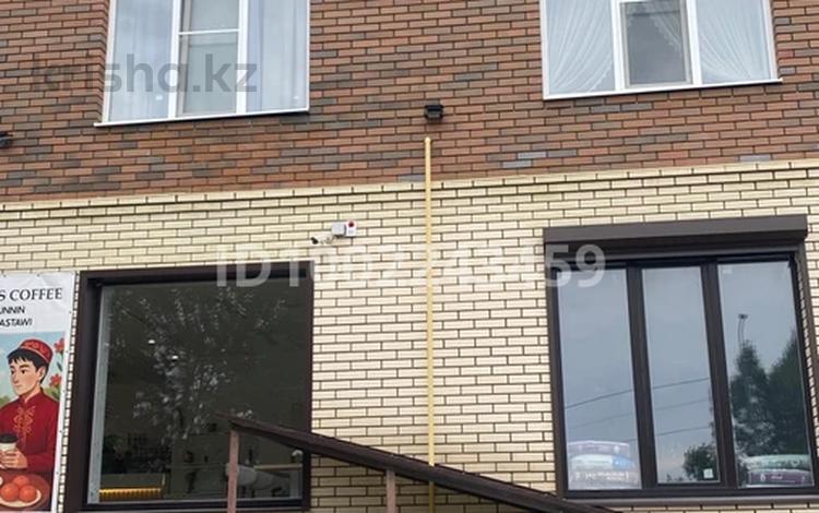 Свободное назначение, офисы, магазины и бутики, склады, общепит, салоны красоты, фитнес и спорт, медцентры и аптеки, образование, развлечения, конференц-залы, кабинеты и рабочие места, студии · 248 м² за 250 000 〒 в Аксае — фото 4