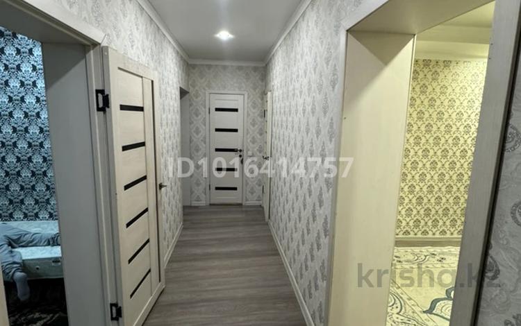 3-комнатная квартира · 68 м² · 2/2 этаж, Ильяшева 127 за 250 000 ₸ в Семее — фото 2