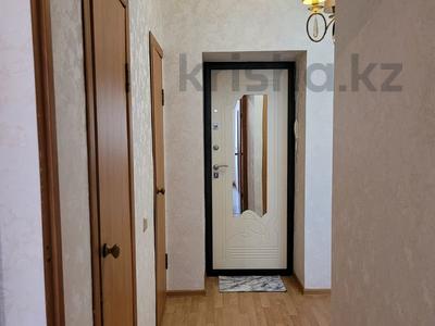 1-комнатная квартира, 42 м², 2/4 этаж помесячно, Пр.Есенберлина 6/1 за 100 000 〒 в Усть-Каменогорске