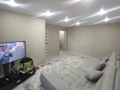 2-комнатная квартира · 45 м² · 4/4 этаж, Караганды — Окжетпес за 7.5 млн 〒 в Темиртау