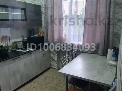 3-комнатная квартира · 64 м² · 2/2 этаж, Байтурсынова 6 за 12.7 млн 〒 в Темиртау