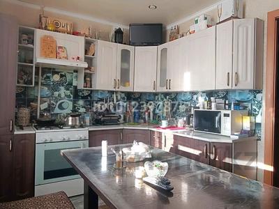 2-бөлмелі пәтер · 54 м² · 4/5 қабат, Назарбаева 160 — Район пединститута, бағасы: 17 млн ₸ в Уральске