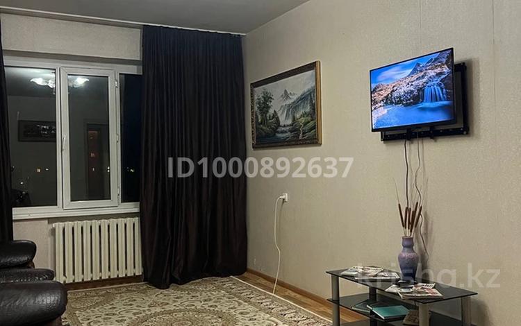 2-бөлмелі пәтер · 70 м² · 4/5 қабат, 5 микрорайон 42 дом — Первый дом при въезде в город, бағасы: 13 000 〒 в Конаеве — фото 2