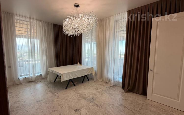 4-бөлмелі пәтер · 285 м² · 5/5 қабат, Герольда Бельгера 1А — Жандосова, бағасы: 240 млн ₸ в Алматы, Наурызбайский р-н — фото 2