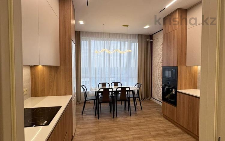 3-комнатная квартира · 130 м² · 7/11 этаж, Мухамедханова 4 за 900 000 ₸ в Астане, Нура р-н — фото 2