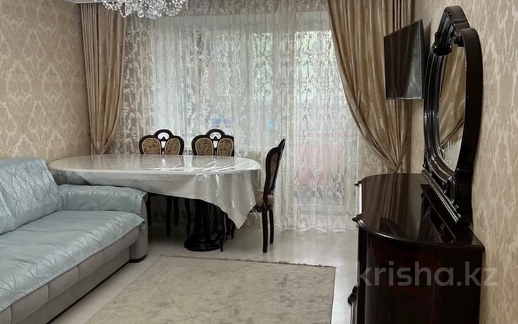 3-комнатная квартира · 60 м² · 2/5 этаж, мкр Новый Город, Академическая 9/2 за 26 млн ₸ в Караганде, Казыбек би р-н — фото 2