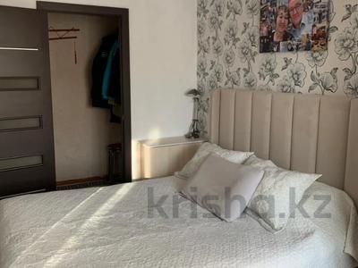 Продажа квартир в Восточно-Казахстанской обл.: 2-комнатная квартира · 45 м² · 3/5 этаж, Бурова 29 за 17.5 млн 〒 2-комнатная квартира · 45 м² · 3/5 этаж, Бурова 29 за 17.5 млн 〒 в Усть-Каменогорске