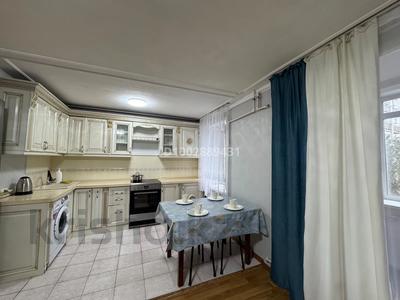 2-комнатная квартира · 70 м² · 2/5 этаж, Найманбаева 152 за 15 000 ₸ в Семее