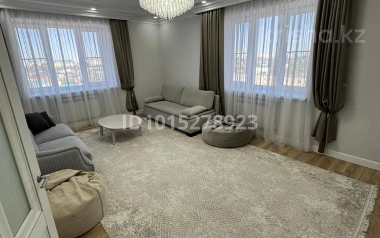 3-комнатная квартира · 120 м² · 8/10 этаж, мкр. Алтын орда, Газиза Жубанова 146 — Санкибай - Газиза за 52 млн ₸ в Актобе — фото 2