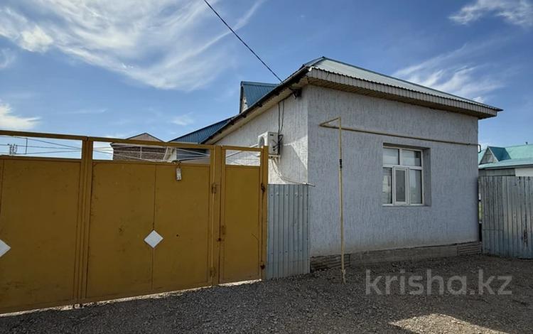 Отдельный дом · 3 комнаты · 75 м² · 10 сот., Табынбая Каратаева 46 за 13 млн ₸ в  — фото 2
