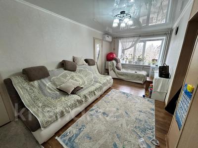 3-комнатная квартира · 44 м² · 4/5 этаж, Майкудук, 12й микрорайон за 10 млн ₸ в Караганде, Алихана Бокейханова р-н