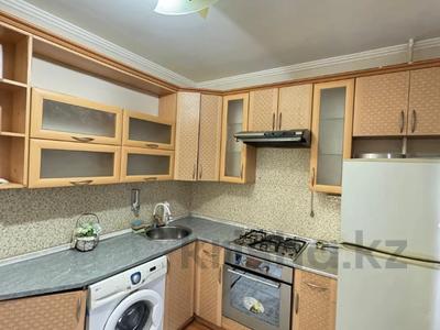 2-бөлмелі пәтер · 72 м² · 3/7 қабат, мкр 12, бағасы: 25 млн ₸ в Актобе
