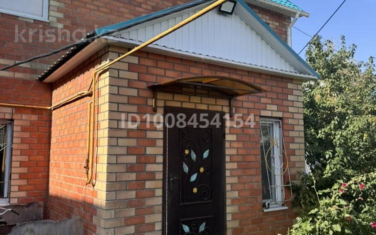 Отдельный дом · 3 комнаты · 150 м² · 2 сот., Дощанова 176/12 — Р-н Кривого магазина за 350 000 ₸ в Костанае — фото 11