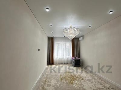 3-комнатная квартира · 100.2 м² · 3/6 этаж, молдагуловой 23 за 43.5 млн 〒 в Уральске