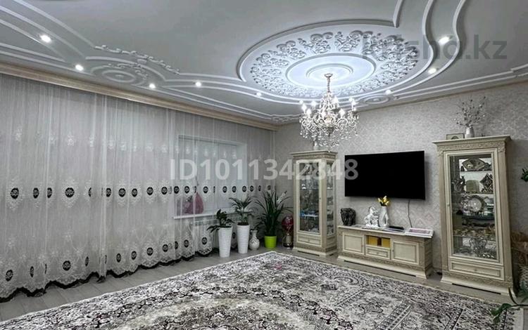 2-комнатная квартира · 130 м² · 3/3 этаж, Саяжай 376 за 58 млн ₸ в Актобе, жилой массив Заречный-1 — фото 2