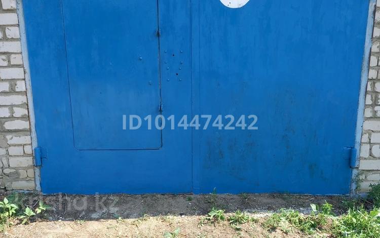 Гараж · 25 м² · 1 ш/а, бағасы: 1 млн ₸ в Актобе, мкр 5 — фото 2