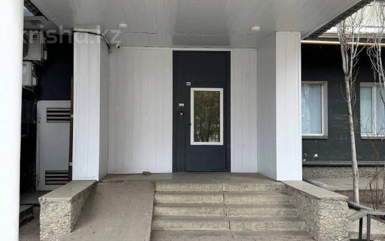 3-комнатная квартира · 103.2 м² · 8/10 этаж, мкр 12 за 36 млн 〒 в Актобе — фото 2