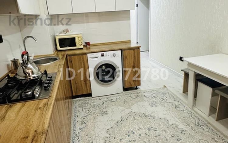1-бөлмелі пәтер · 40 м² · 4/6 қабат, 35-мкр 17/1, бағасы: 120 000 ₸ в Актау — фото 2