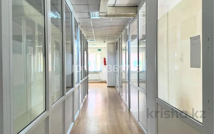 Свободное назначение, офисы, магазины и бутики, склады, салоны красоты, образование, конференц-залы, кабинеты и рабочие места, студии · 13 м² за 32 500 〒 в Караганде, Казыбек би р-н — фото 2