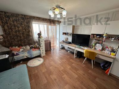 2-комнатная квартира · 54 м² · 9/9 этаж, Бориса Александрова 11 за 26.5 млн ₸ в Усть-Каменогорске