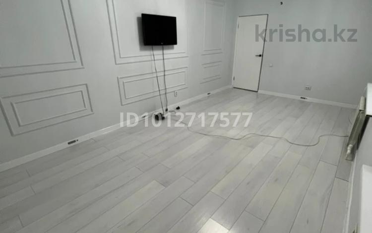 1-бөлмелі пәтер · 42 м² · 1/9 қабат, Нур Актобе 25, бағасы: 110 000 ₸ — фото 2