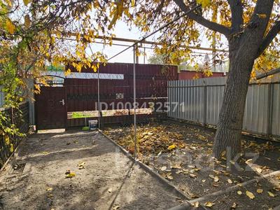 Отдельный дом · 2 комнаты · 32.2 м² · 4.9 сот., мкр Кемел (Первомайское), Есим хана 67а за 24 млн ₸ в Алматы, Жетысуский р-н