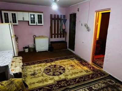Пәтерлер в Абай обл.: 2-бөлмелі пәтер · 44 м² · 2/5 қабат, Ломоносова, бағасы: 6.5 млн 〒 2-бөлмелі пәтер · 44 м² · 2/5 қабат, Ломоносова, бағасы: 6.5 млн 〒 в Семее