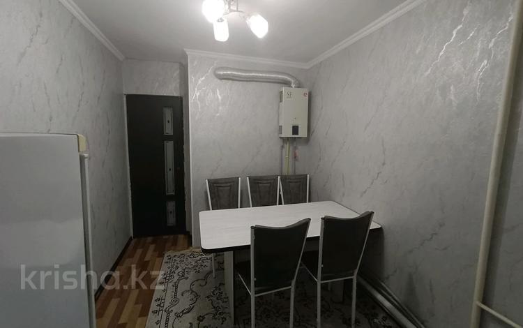 2-комнатная квартира, 52 м², 2/5 этаж помесячно, мкр Восток 92 за 130 000 〒 в Шымкенте, Енбекшинский р-н — фото 2