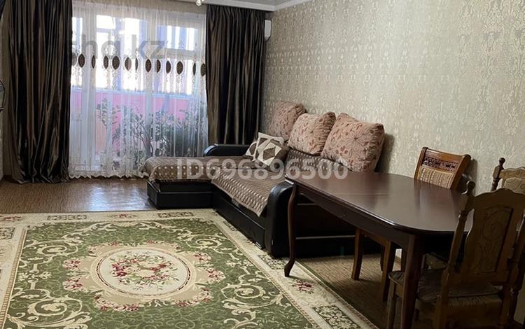 3-комнатная квартира, 90 м², 10/10 этаж, мкр 11 11