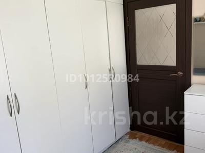 4-бөлмелі пәтер · 63 м² · 4/5 қабат, Майкудук, 14й микрорайон 12, бағасы: 17 млн ₸ в Караганде, Алихана Бокейханова р-н