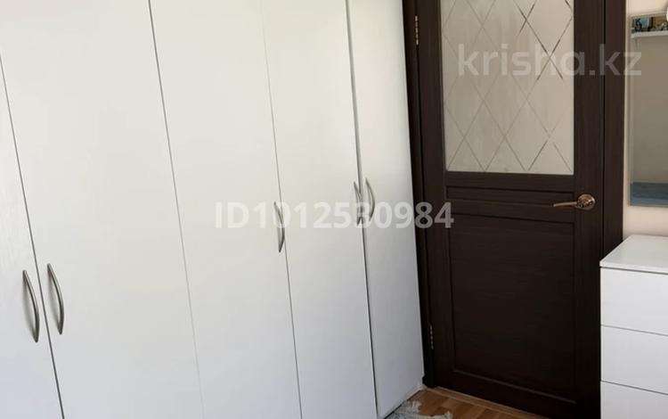 4-бөлмелі пәтер · 63 м² · 4/5 қабат, Майкудук, 14й микрорайон 12, бағасы: 17 млн ₸ в Караганде, Алихана Бокейханова р-н — фото 2