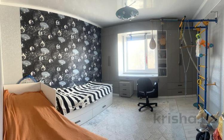 4-бөлмелі пәтер · 100 м² · 3/3 қабат, Самал, бағасы: 40 млн ₸ в Талдыкоргане, мкр Самал — фото 2