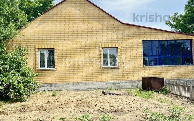 Отдельный дом · 4 комнаты · 104.8 м² · 7.57 сот., Архангельская 71 за 40 млн ₸ в Павлодаре — фото 2