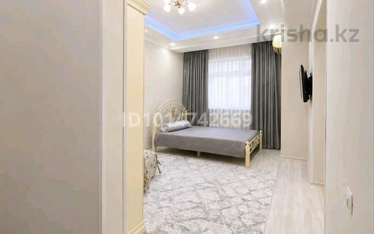 1-бөлмелі пәтер · 45 м² · 7/12 қабат, 17-ш/а. 7 — Halyk Arena, бағасы: 20 000 ₸ в Актау, 17-й мкр — фото 2