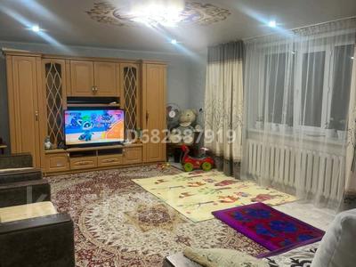 Продажа домов и дачи в Абай обл.: Отдельный дом · 4 комнаты · 120 м² · 7 сот., 5 кирпичный 79дом 5 кирпичный 79 дом — Сырлыбаева 79 за 10 млн 〒 Отдельный дом · 4 комнаты · 120 м² · 7 сот., 5 кирпичный 79дом 5 кирпичный 79 дом — Сырлыбаева 79 за 10 млн 〒 в Семее